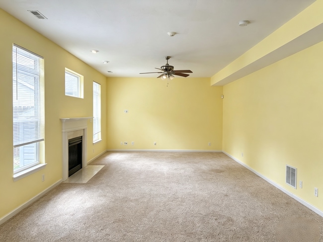 Building Photo - Well-maintained 3B2.5B house near Purdue campus