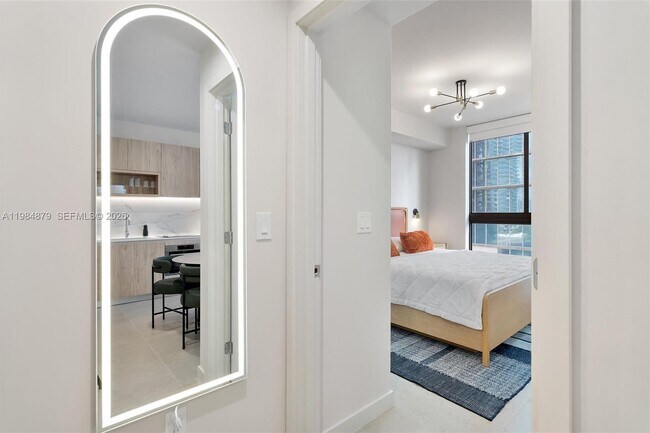 Building Photo - 11 NE 6th St