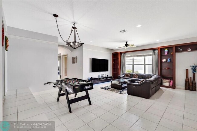 Building Photo - 19084 Skyridge Cir