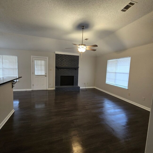 Building Photo - 4803 Greenside Rd