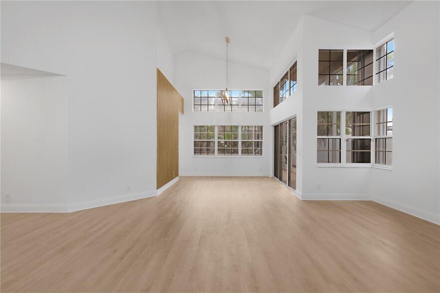 Building Photo - 1525 Seabay Rd