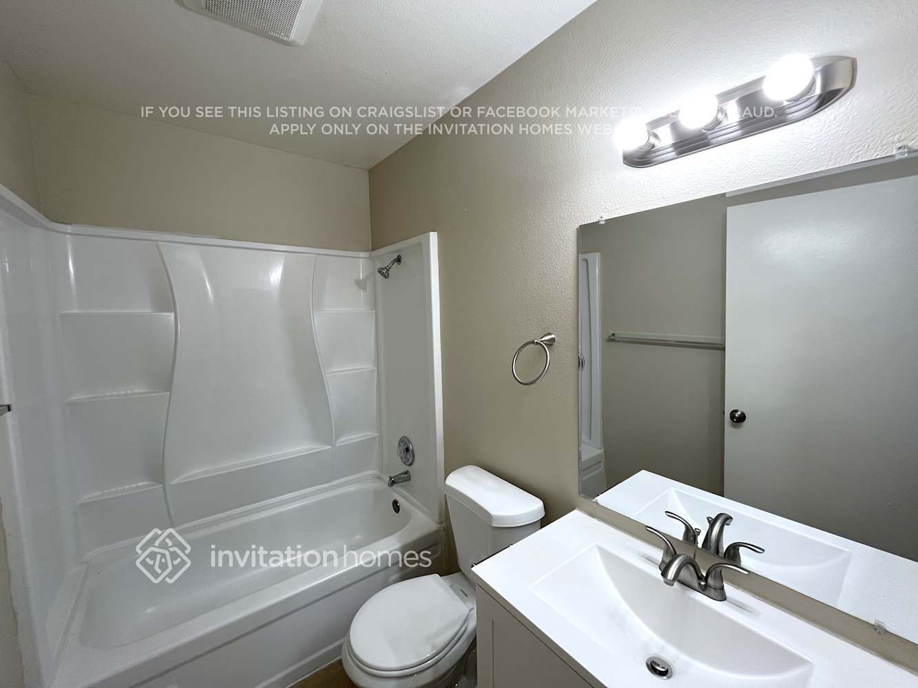 Building Photo - 5633 Vista Oak Way