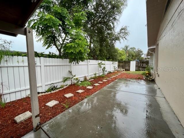 Building Photo - 7540 Oakshire Dr