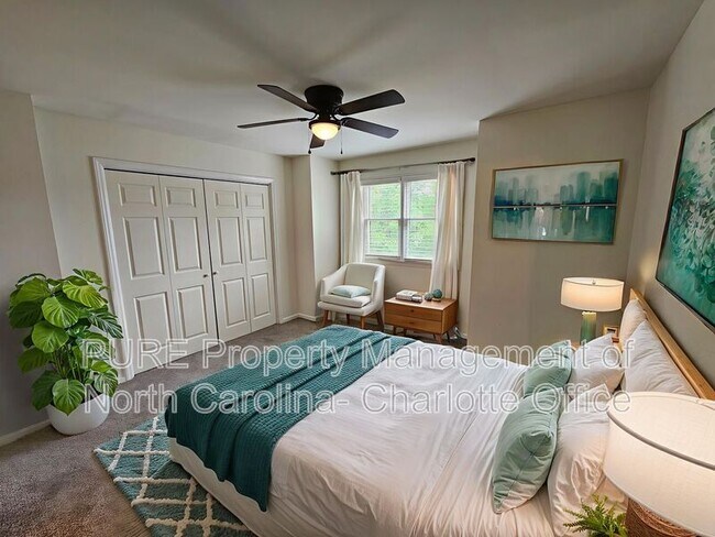 Building Photo - 333 Circle Ave