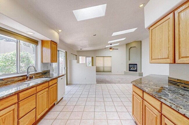 Building Photo - 13124 Calle Azul SE