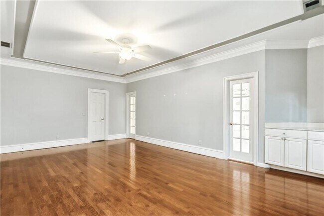 Building Photo - 430 W Wesley Rd NW