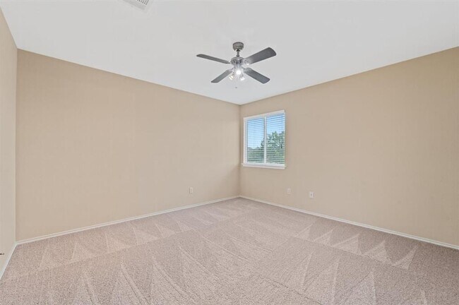 Building Photo - 909 Remington Dr