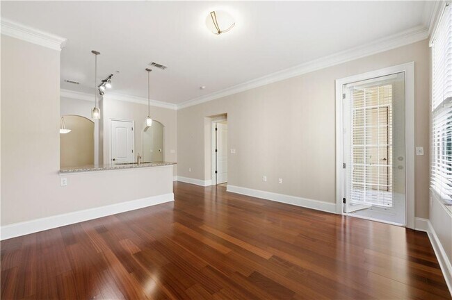 Building Photo - 3621 Vinings Slope SE