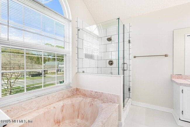 Building Photo - 2887 Lantana Lakes Dr