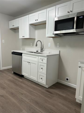 Building Photo - 407 N Justin Ave