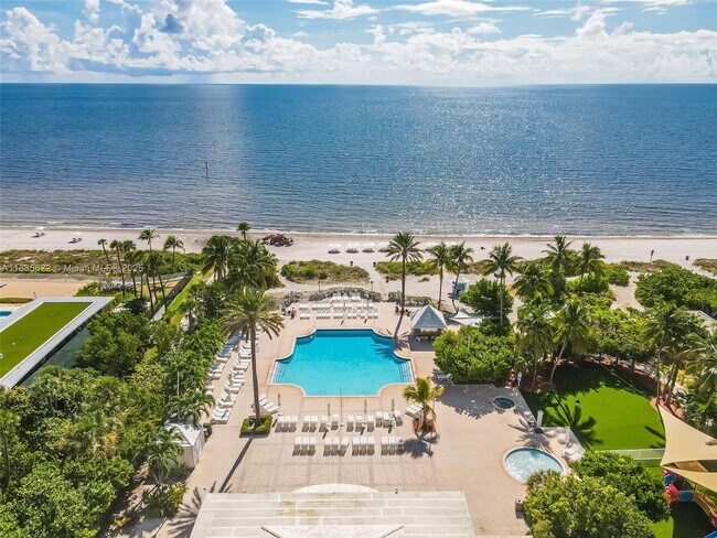Building Photo - 430 Grand Bay Dr