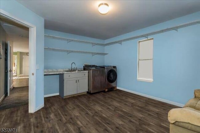 Building Photo - 153 Stag Hill Rd