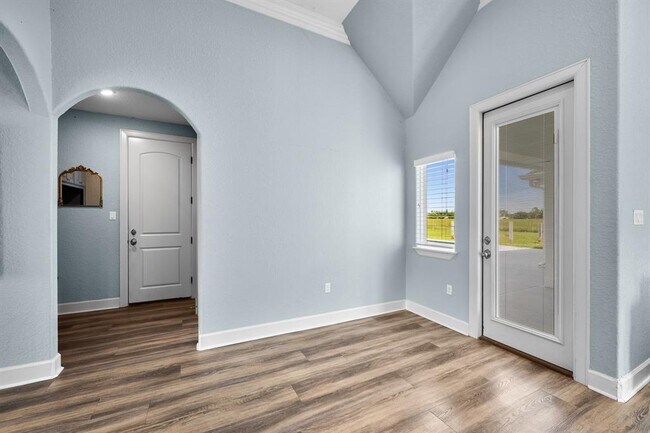 Building Photo - 2999 County Rd 208