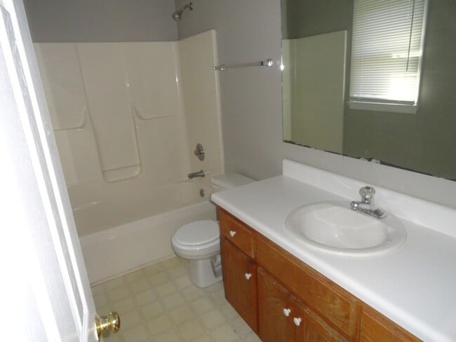 Building Photo - 5513 Brown St