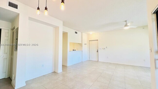 Building Photo - 2807 Veronia Dr