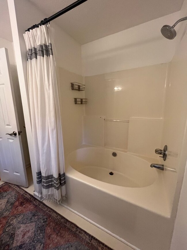 Building Photo - Beautiful Donelson Cottage With Private Fenced Yard