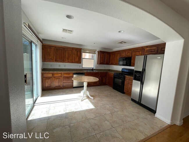 Building Photo - 4 br, 2.5 bath House - 9029 Victor Creek Ave.