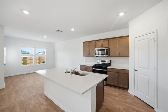 Building Photo - 246 Shenandoah Dr