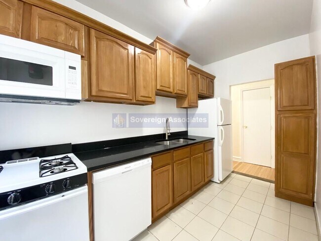 Floorplan - 165 Pinehurst Avenue