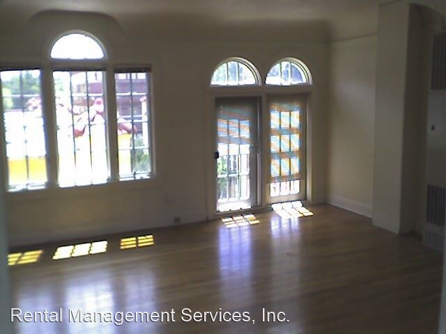 Building Photo - 3087 SE Ankeny St