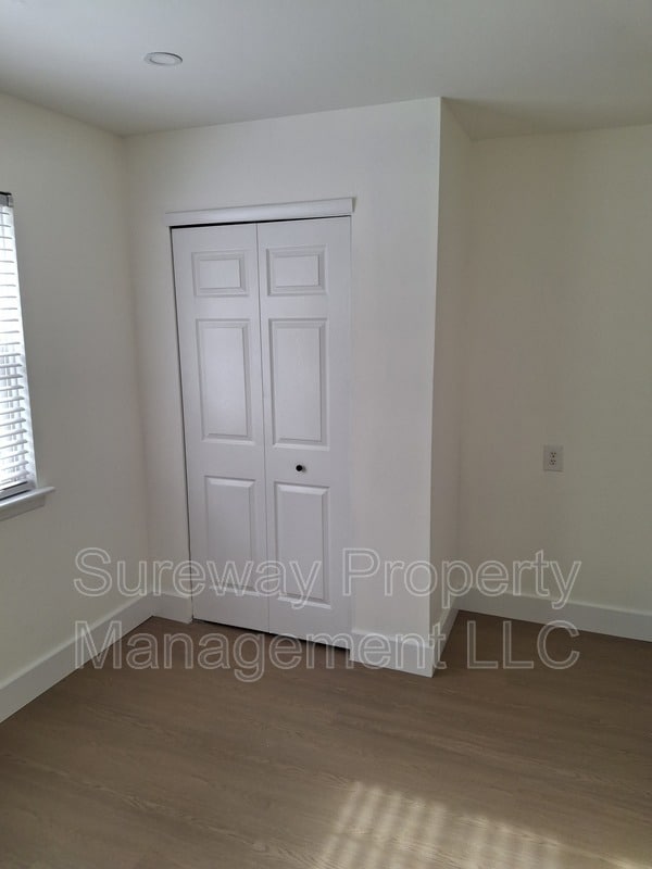 Building Photo - 128 Eaves Mill Rd