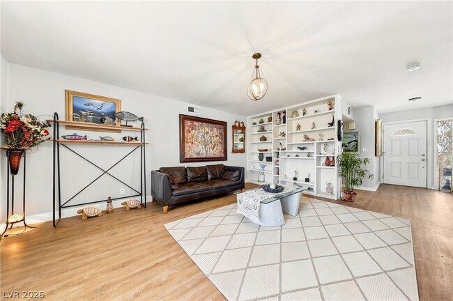 Building Photo - 1631 Ottawa Dr