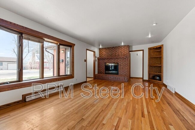 Building Photo - 1529 Alexander Cir