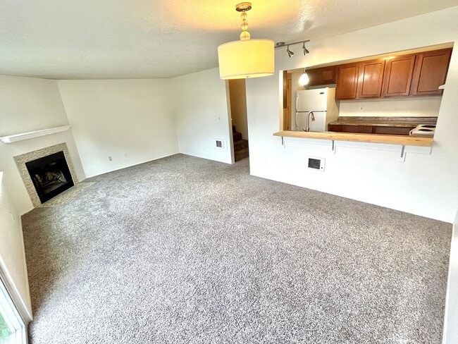 Building Photo - GREEJ03