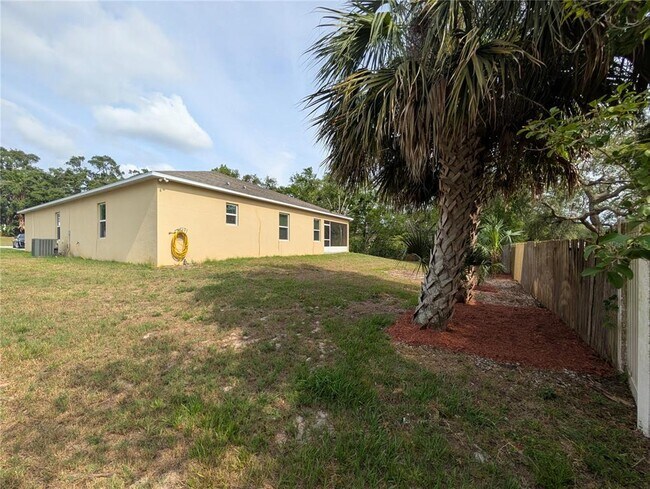 Building Photo - 1159 MacFarlane Ave