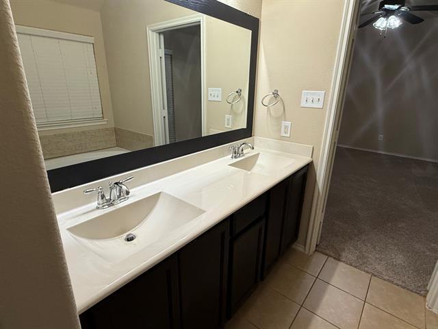 Building Photo - 2208 Jonathan Creek Dr