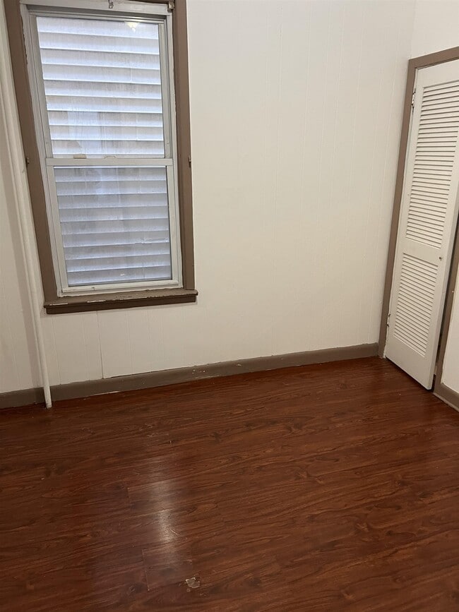 Building Photo - 167 Garfield Ave