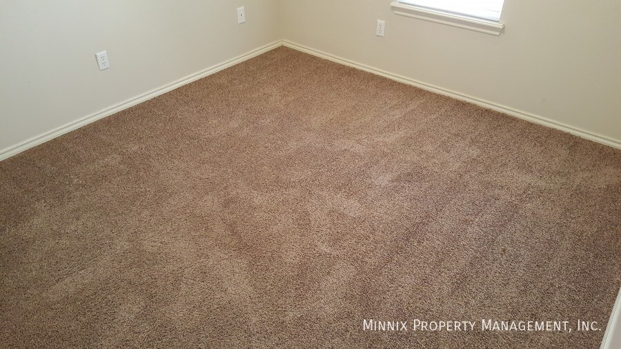 Building Photo - 2713 109th St