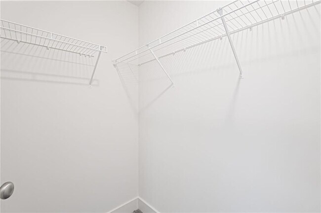 Building Photo - 6395 Shalks Xing Dr