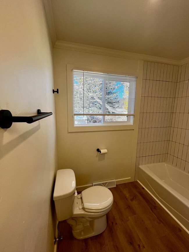 Building Photo - Fully Renovated 4-Bedroom Home, Plus an Office & Two Living/Family Rooms in Prime Bozeman Location