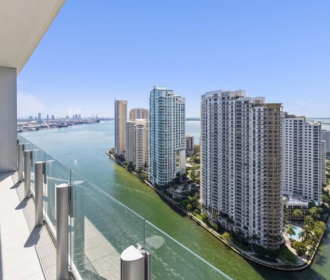 Building Photo - 300 Biscayne Boulevard Way