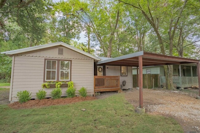 Building Photo - 30114 Oak St