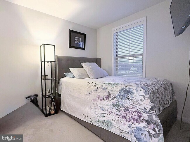 Building Photo - 22228 Cabin Branch Ave