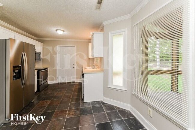 Building Photo - 9063 Chancerwood Dr