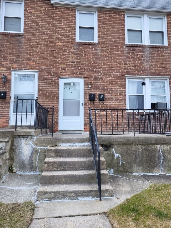 Building Photo - 2531 Mosher St