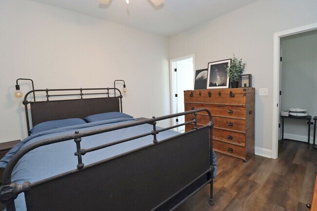 Building Photo - 6813 Deloach Drive