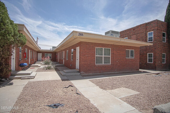Building Photo - 2866 Grant Ave