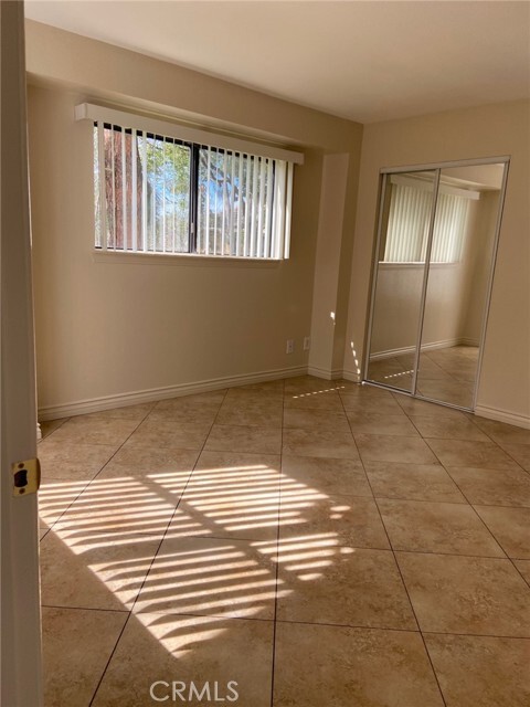 Building Photo - 10655 Lemon Ave