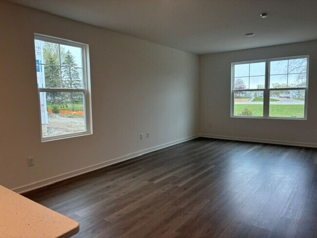 Building Photo - Brand New 3 Bedroom - 2.5 Bath Condo in Union Grove