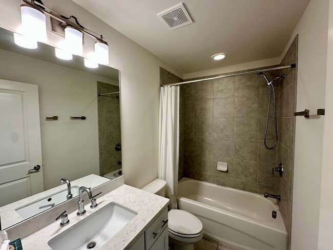 Building Photo - 987 Halletts Peak Pl