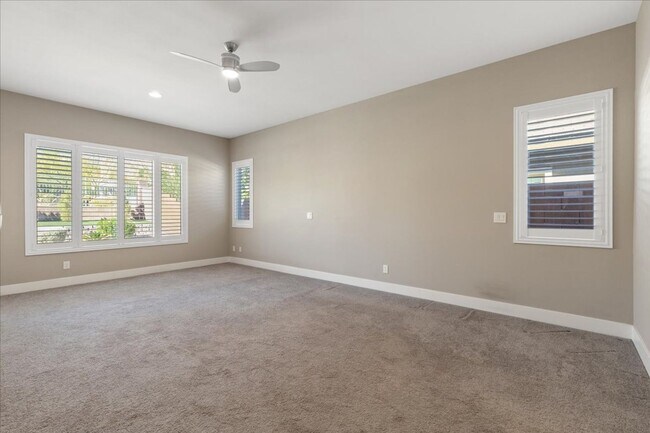 Building Photo - Lovely Home!