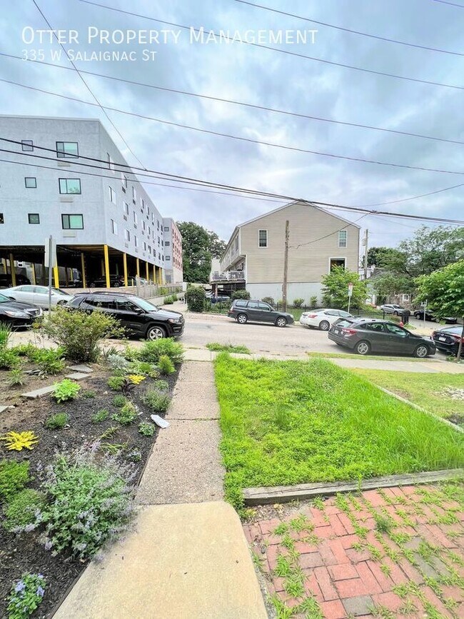 Building Photo - 335 Salaignac St