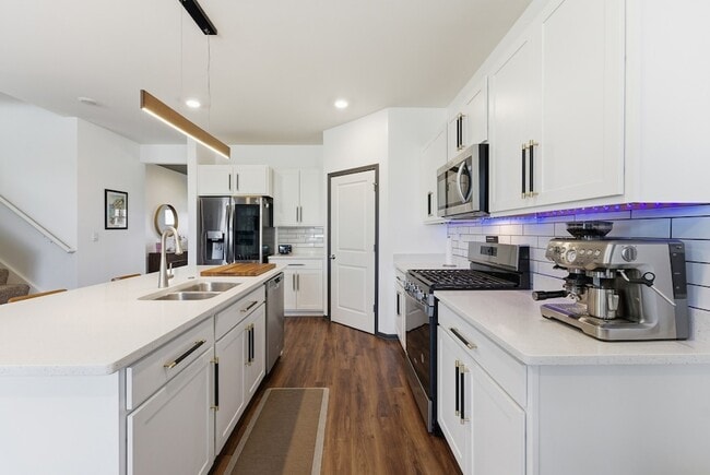 Building Photo - 25424 W Cerena Cir
