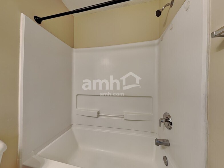 Building Photo - 189 Fox Glen Ct