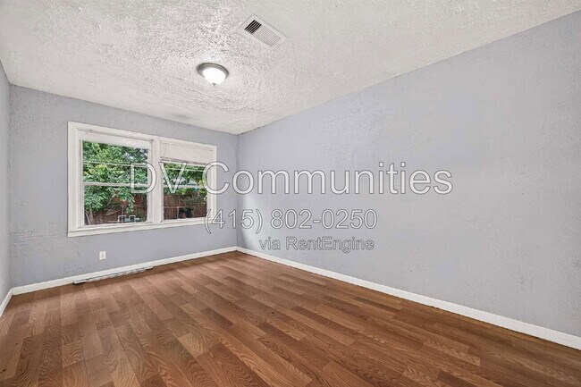 Building Photo - 5910 Southtown St