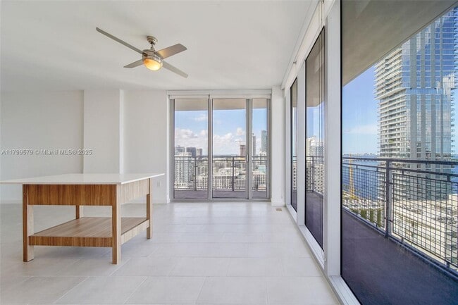 Building Photo - 2150 N Bayshore Dr